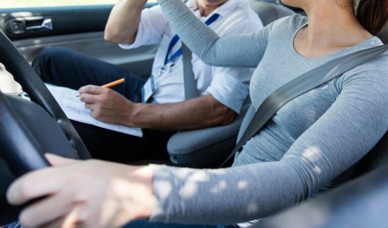 Comparatif des offres d&rsquo;Auto-Écoles en ligne : Les Meilleurs Tarifs et Services 2023