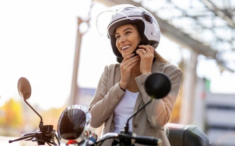Trouvez la meilleure assurance moto avec notre guide de simulation en ligne. Simple, rapide et efficace